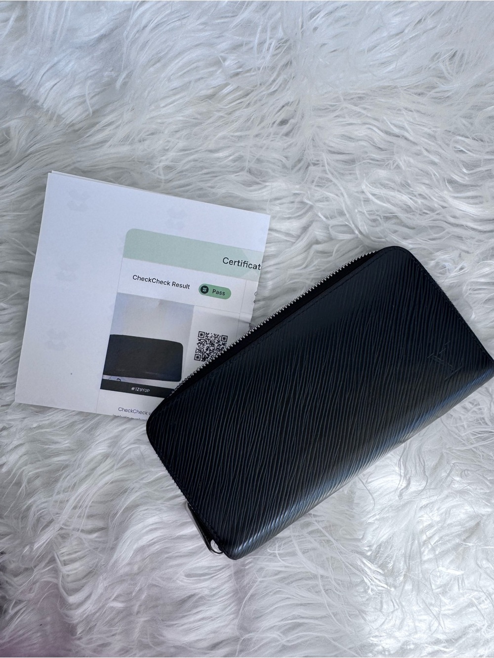 Louis Vuitton Zippy Long  Wallet Black Epi Leather